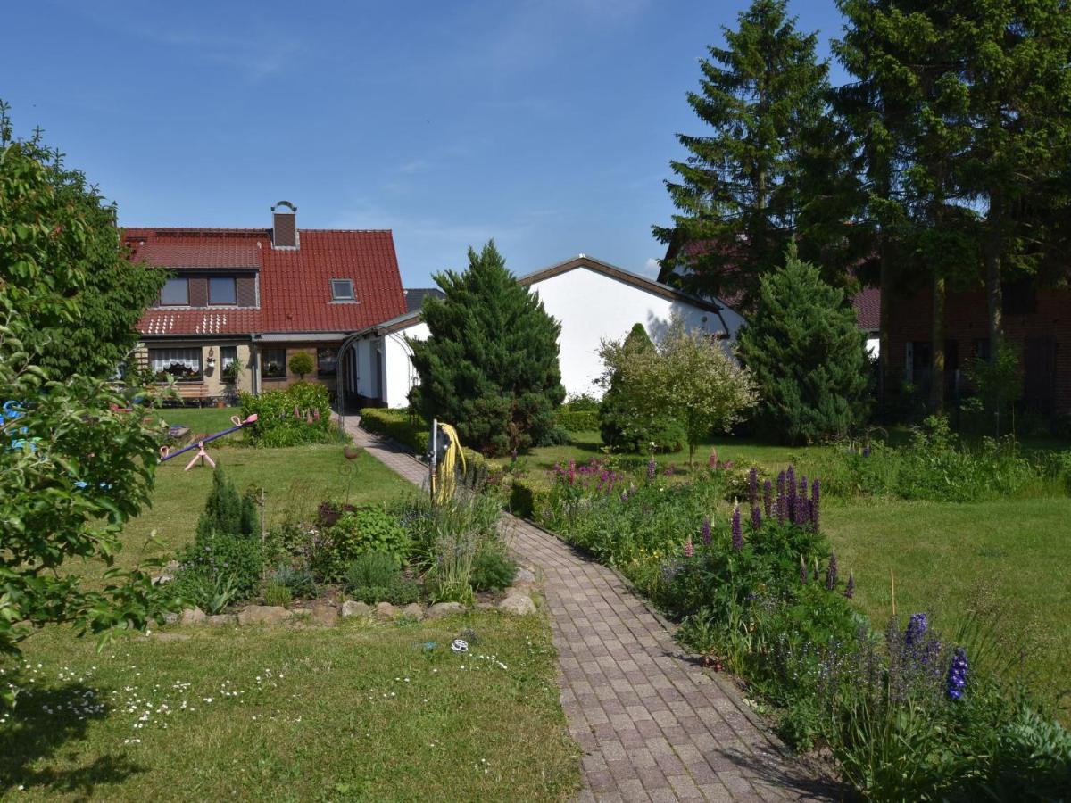 Apartment In Robertsdorf With Garden, Terrace, Barbecue Blowatz Eksteriør billede